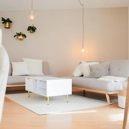 Modernes Wohnen In Apartment